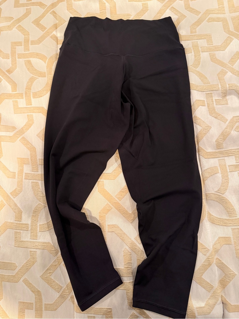 aerie Black High-Rise Capri Leggings